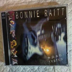 Bonnie Raitt 'Road Tested' 2-CD Set